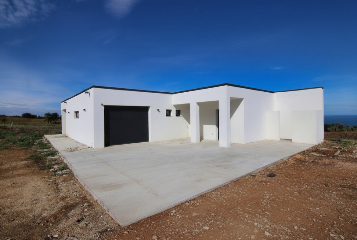 Petacciato, Molise, Il Monolite Bianco sulla Costa Adriatica
