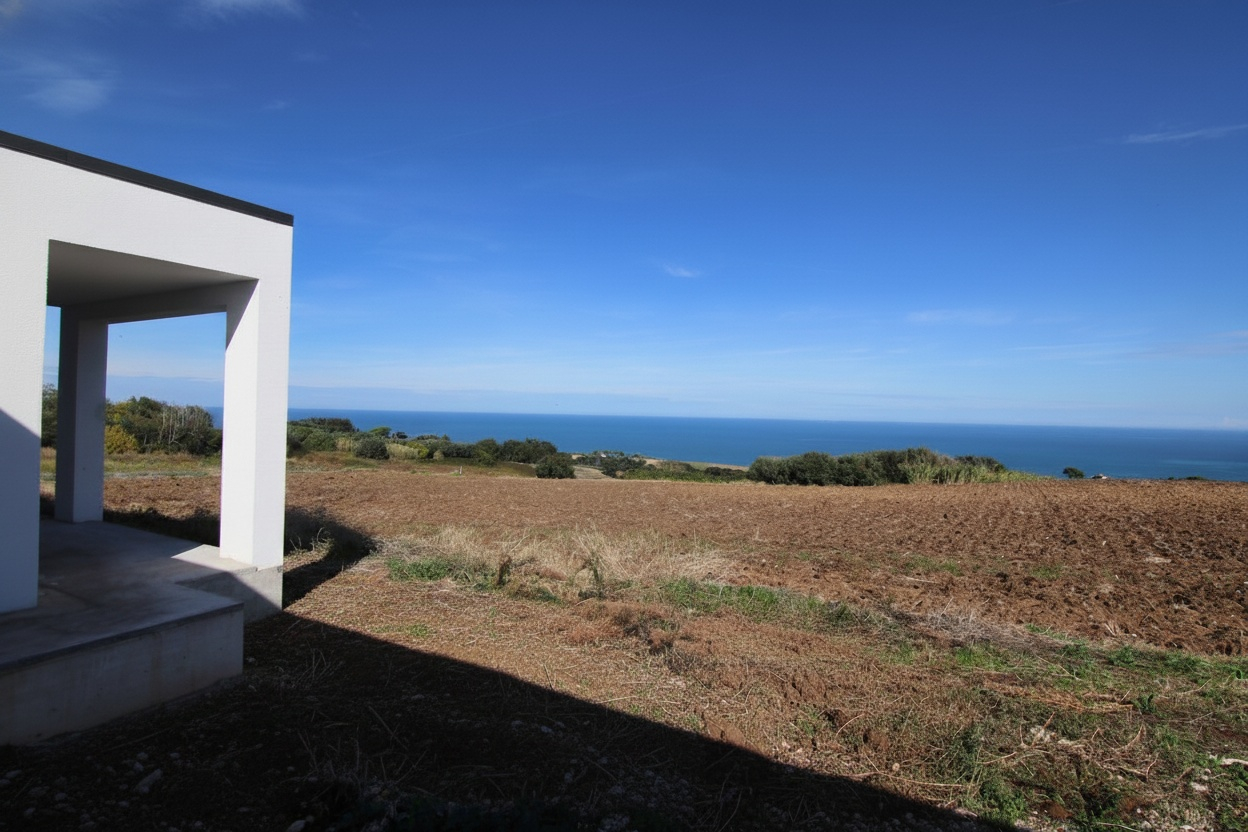 Petacciato, Molise, Il Monolite Bianco sulla Costa Adriatica