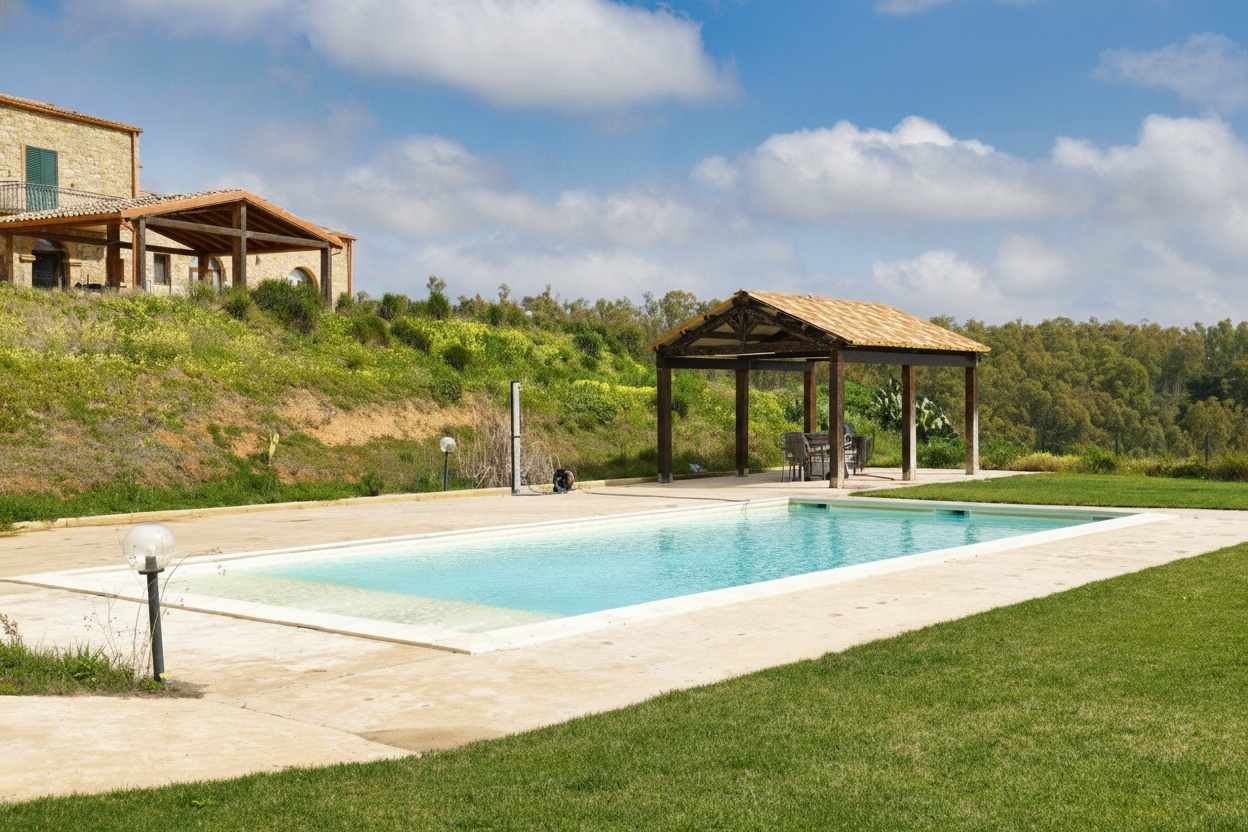 031__piscina__6_mod_01 Piazza Armerina una piscina e il casale, nella felicità senza rumore