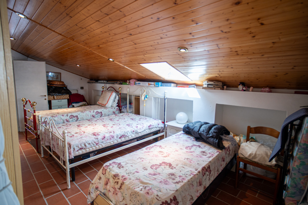 086__stanza_tripla__3 Rosignano