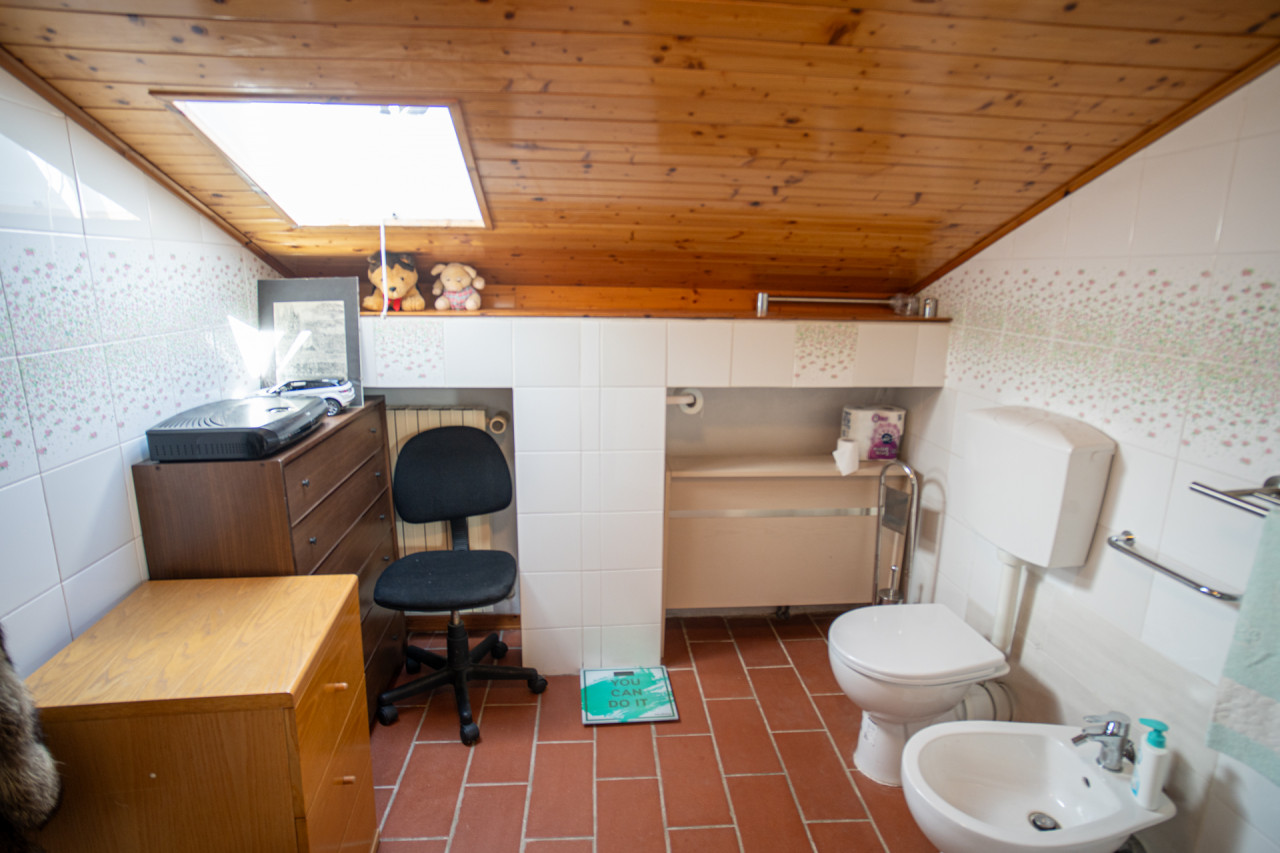 090__bagno_mansarda_1__4 Rosignano