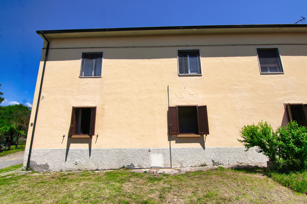 Montecatini, val di Cecina, il rifugio sulla collina