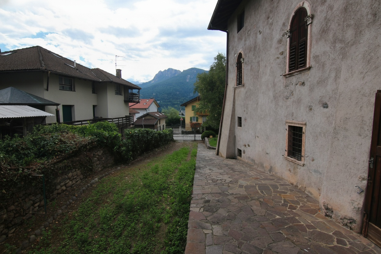 Madrano la casa con la strada imprigionata