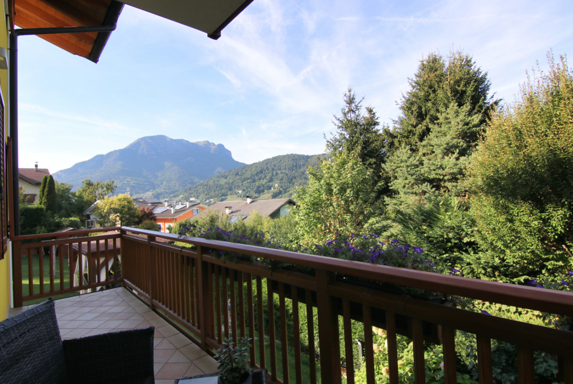 Vattaro, una villa con affaccio sulla Vigolana