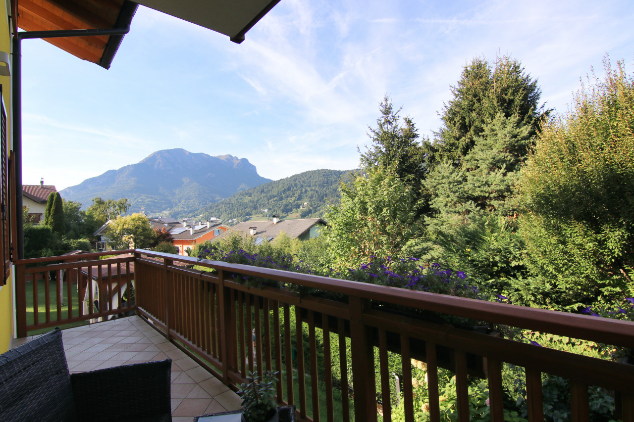 Vattaro, una villa con affaccio sulla Vigolana