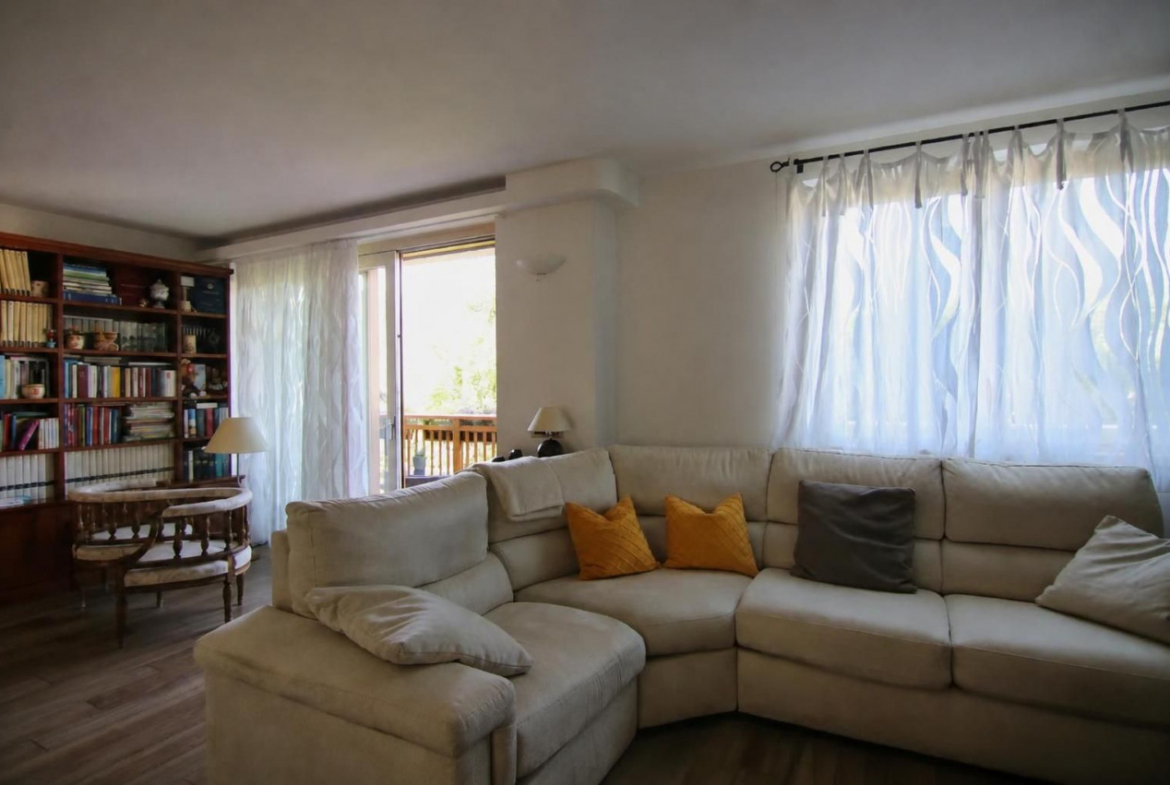 Vattaro, una villa con affaccio sulla Vigolana