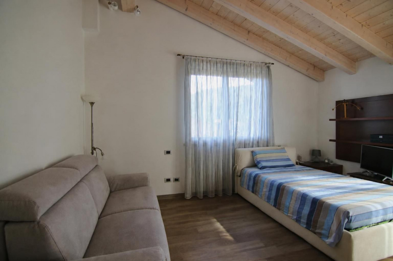 Vattaro, una villa con affaccio sulla Vigolana