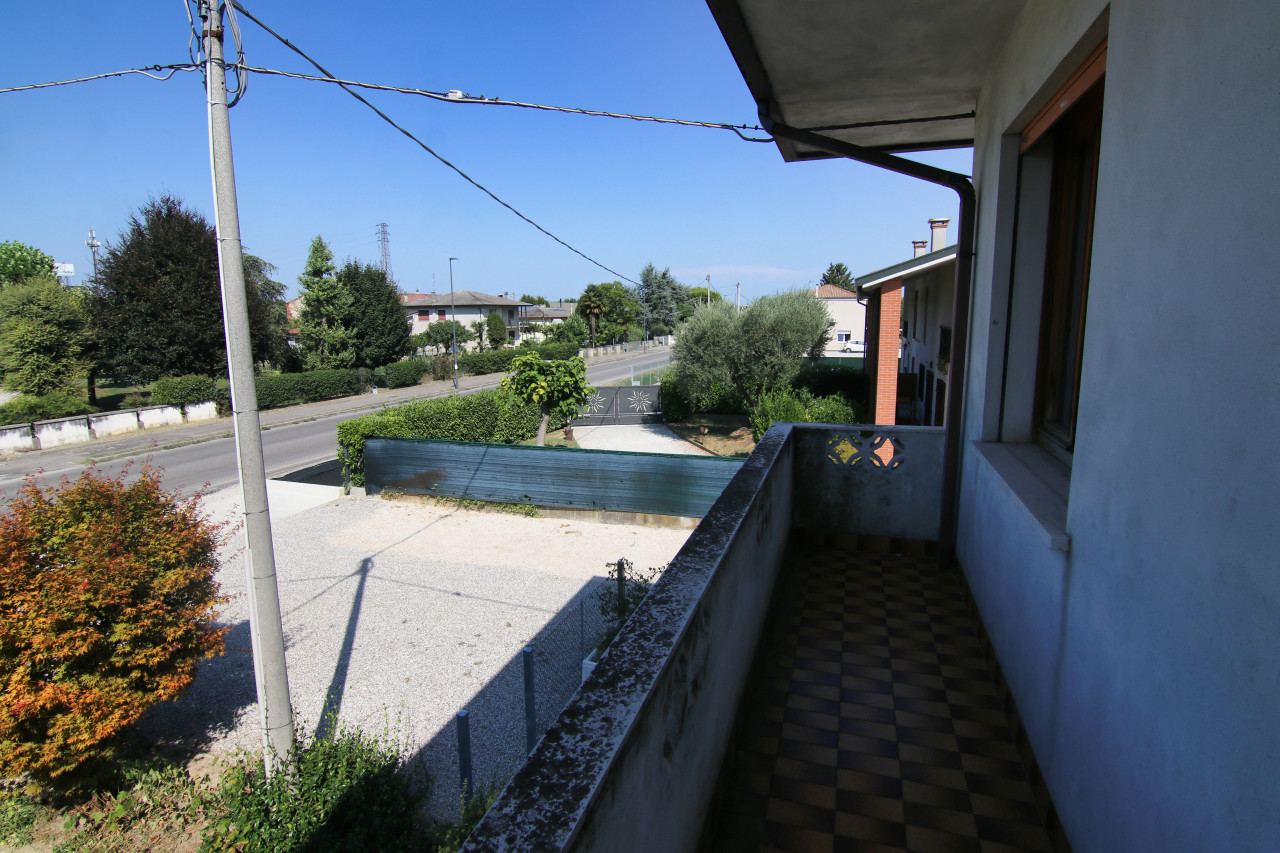 088__balcone__1 Borgoricco, il principio di tutto